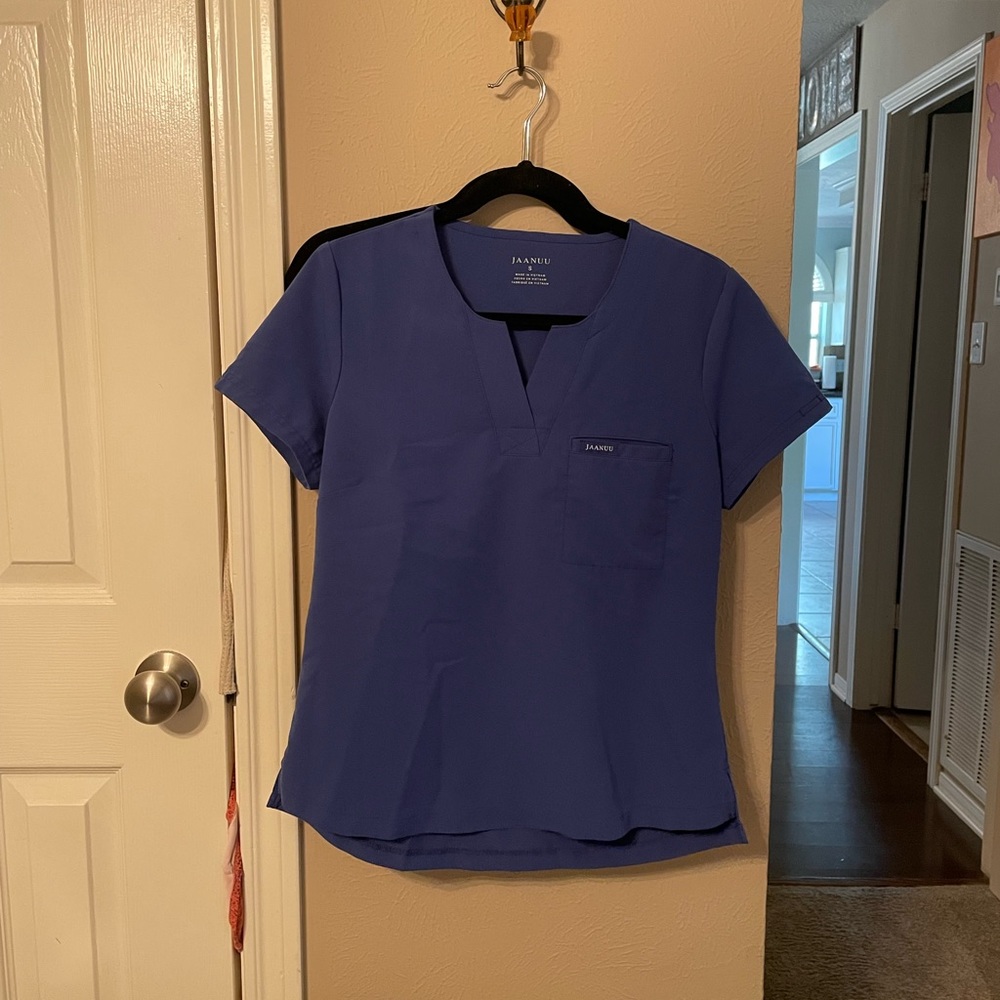 Jaanuu Galaxy Blue Scrub Top Size Small